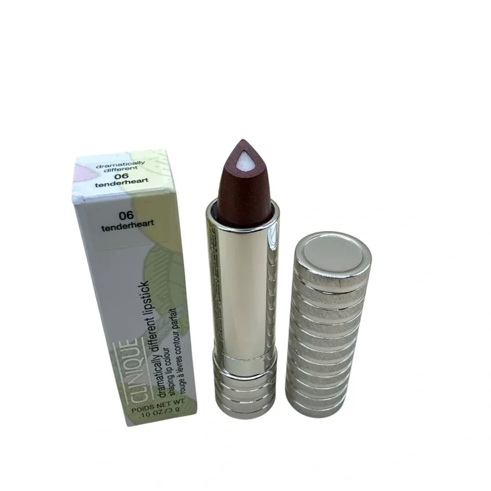 Clinique Dramatically Different Tenderheart Lipstick one tube New in box